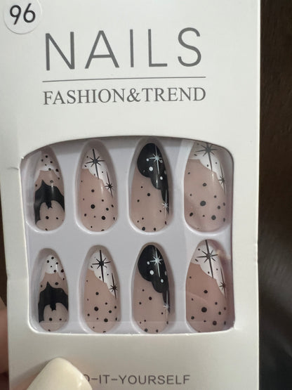 SEASONAL NAILS- HALLOWEEN EDITION