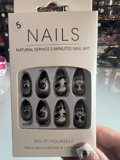 SEASONAL NAILS- HALLOWEEN EDITION