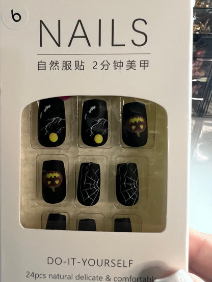 SEASONAL NAILS- HALLOWEEN EDITION