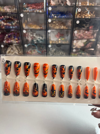 SEASONAL NAILS- HALLOWEEN EDITION