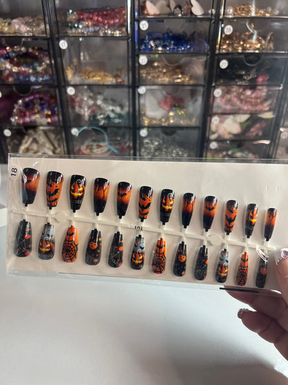 SEASONAL NAILS- HALLOWEEN EDITION