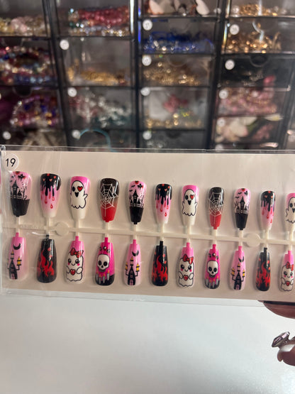 SEASONAL NAILS- HALLOWEEN EDITION
