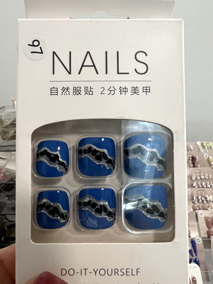 Toes
