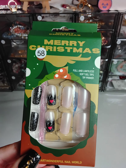 CHRISTMAS BOXED 24 NAILS WITH CUTIES