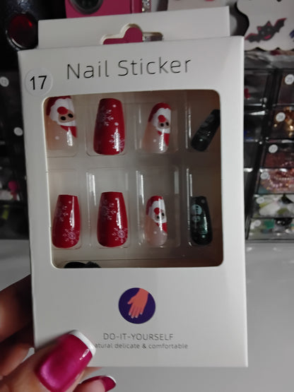 CHRISTMAS BOXED 24 NAILS WITH CUTIES