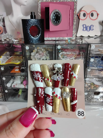 CHRISTMAS HANDMNDE NAILS-LUXURY STYLE-WITH RANDOM CUTIES