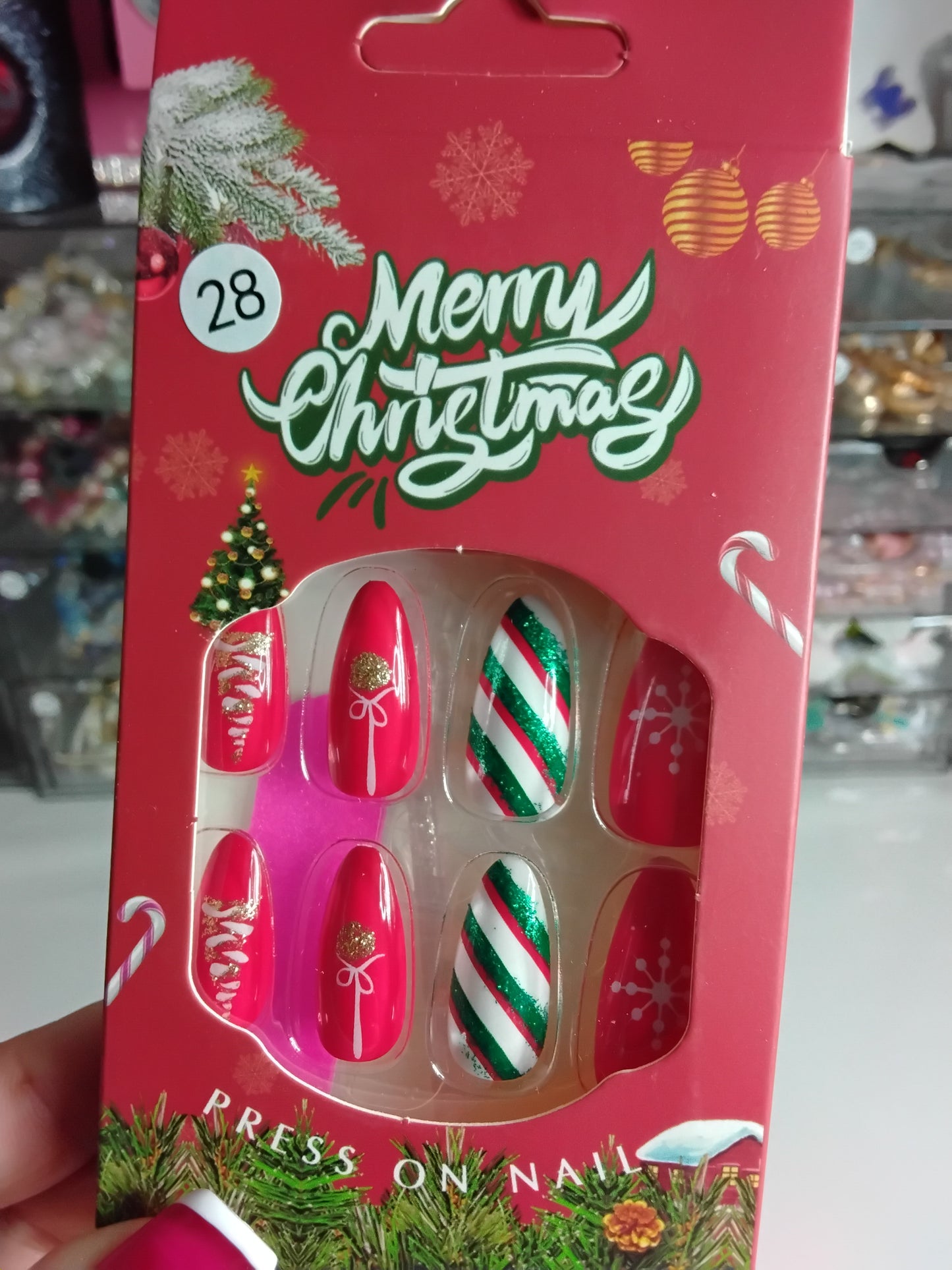CHRISTMAS BOXED 24 NAILS WITH CUTIES