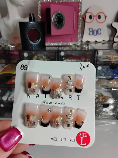 CHRISTMAS HANDMNDE NAILS-LUXURY STYLE-WITH RANDOM CUTIES