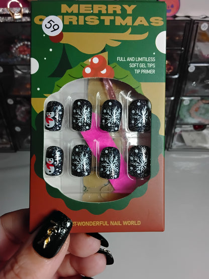CHRISTMAS BOXED 24 NAILS WITH CUTIES