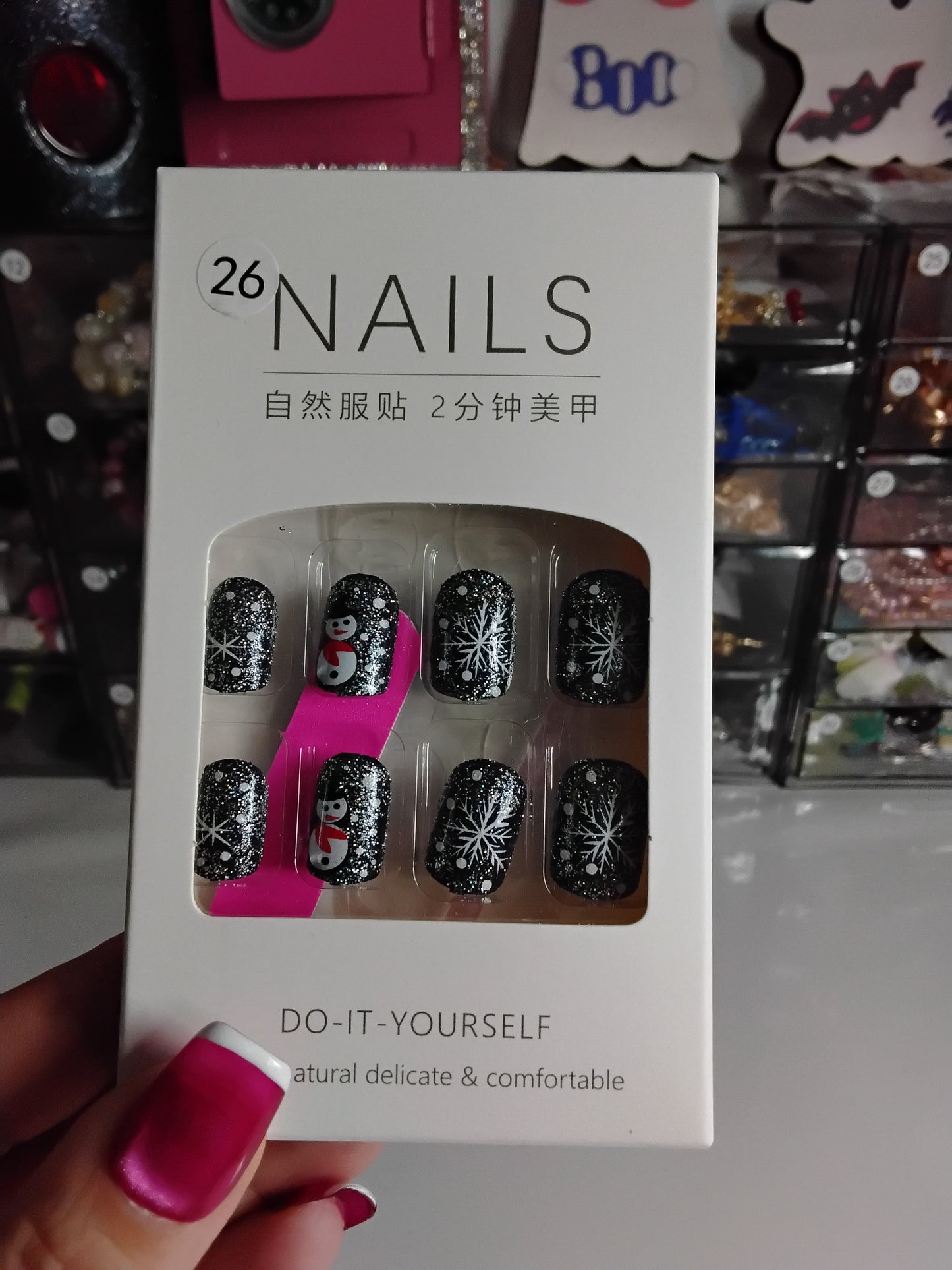 CHRISTMAS BOXED 24 NAILS WITH CUTIES