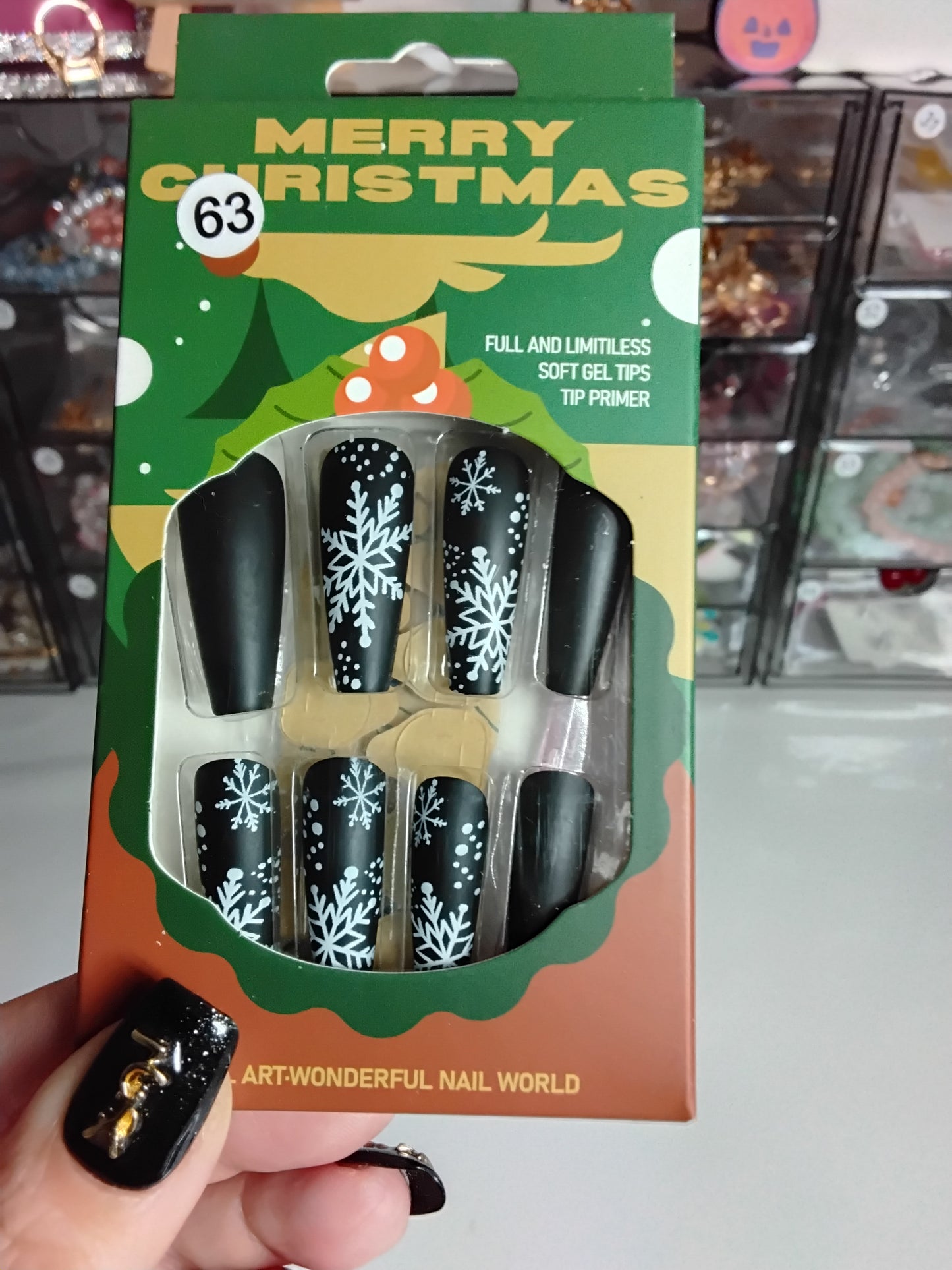 CHRISTMAS BOXED 24 NAILS WITH CUTIES